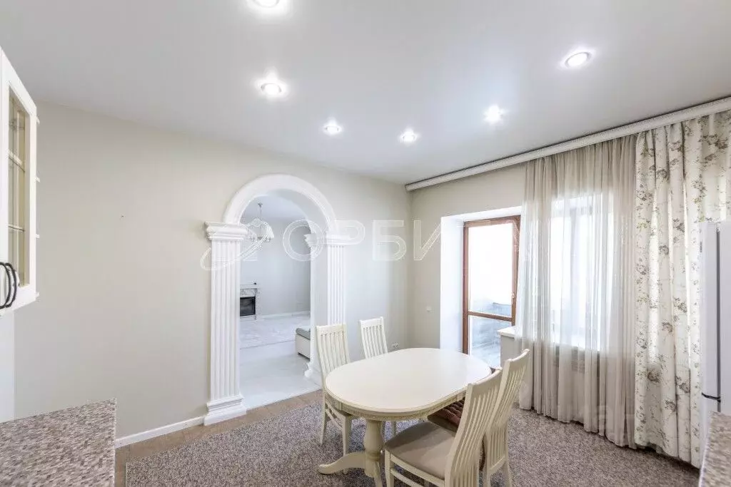 3-к кв. Тюменская область, Тюмень Комсомольская ул., 8 (115.5 м) - Фото 1