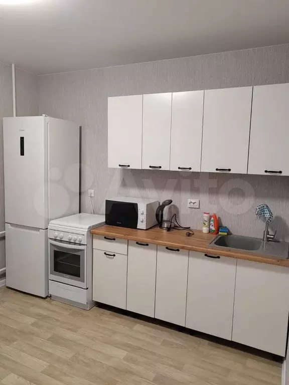 1-к. квартира, 39 м, 8/16 эт. - Фото 0