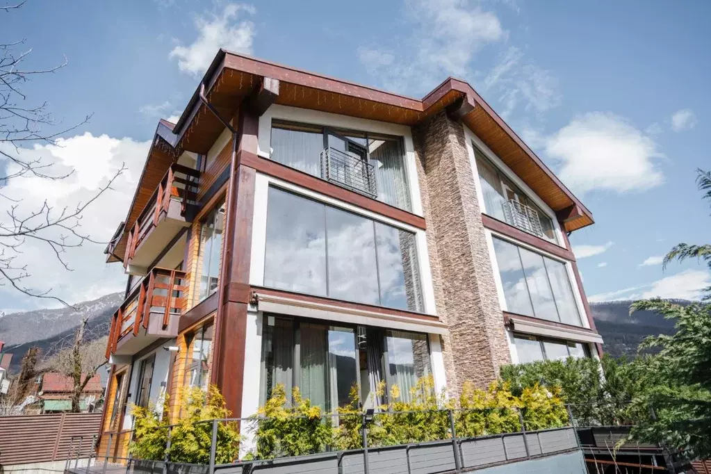 Дом в Краснодарский край, Сочи Красная Поляна пгт, ул. Волоколамская, ... - Фото 1