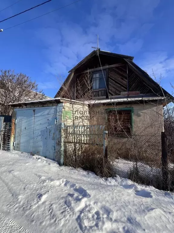 Дом в Саратовская область, Энгельсский район, Красноярское ... - Фото 1