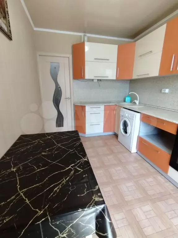 1-к. квартира, 37 м, 1/10 эт. - Фото 1