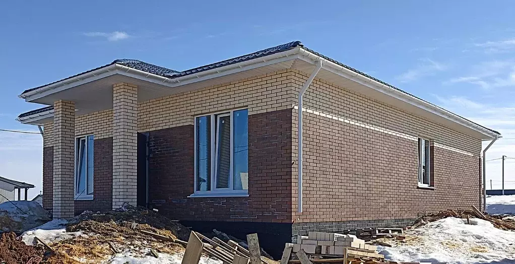 Дом в Чувашия, Чебоксарский муниципальный округ, д. Шанары ул. ... - Фото 1