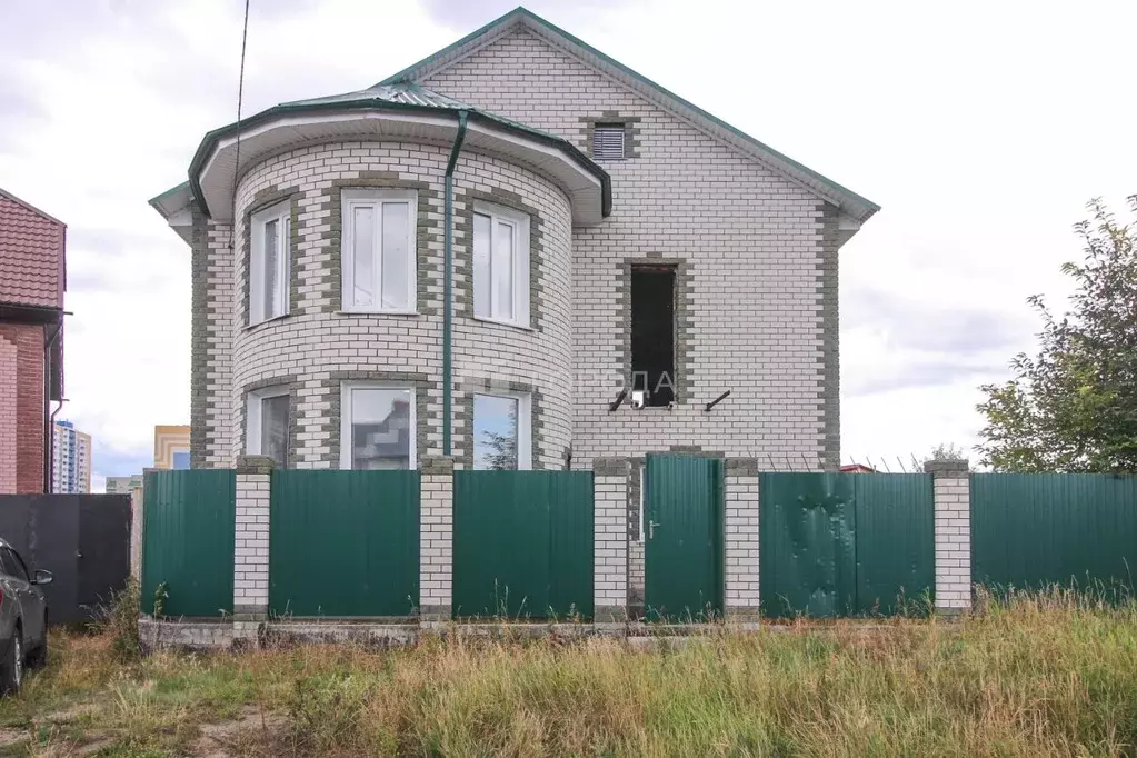 Дом в Алтайский край, Барнаул ул. Панкратова, 93 (300 м) - Фото 1