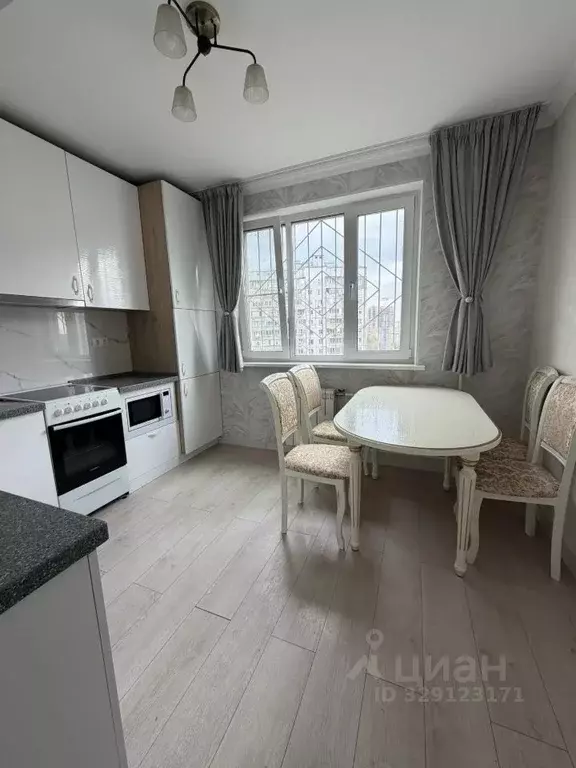 3-к кв. Московская область, Реутов Молодежная ул., 1 (75.0 м) - Фото 1