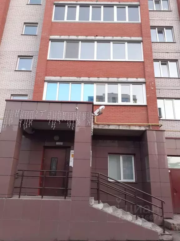 2-к кв. Удмуртия, Ижевск Промышленная ул., 31 (65.0 м) - Фото 0