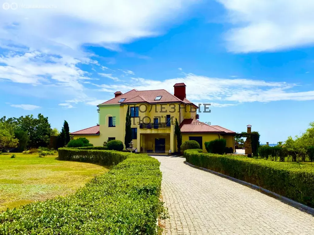 Дом в Черноморский район, село Окунёвка (768.2 м) - Фото 2