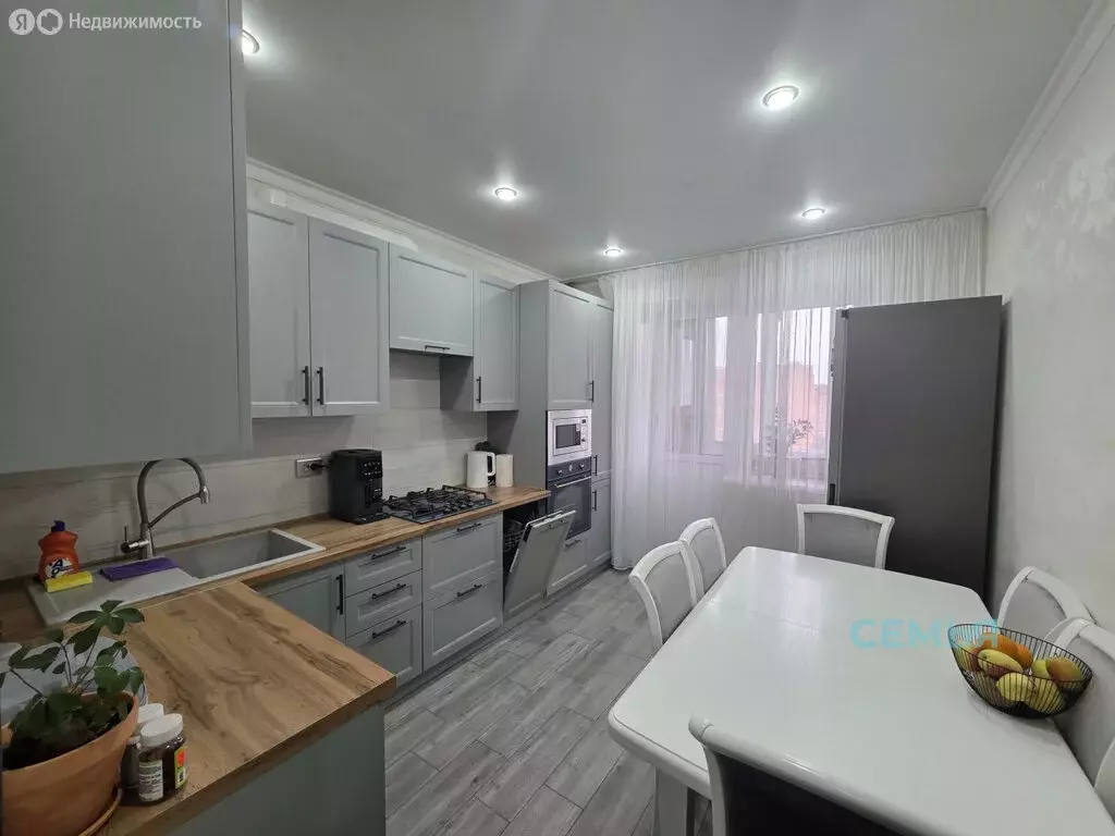 2-комнатная квартира: Владикавказ, улица Цоколаева, 40 (62 м) - Фото 1