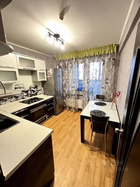 2-к кв. Красноярский край, Красноярск Караульная ул., 38 (54.0 м) - Фото 1