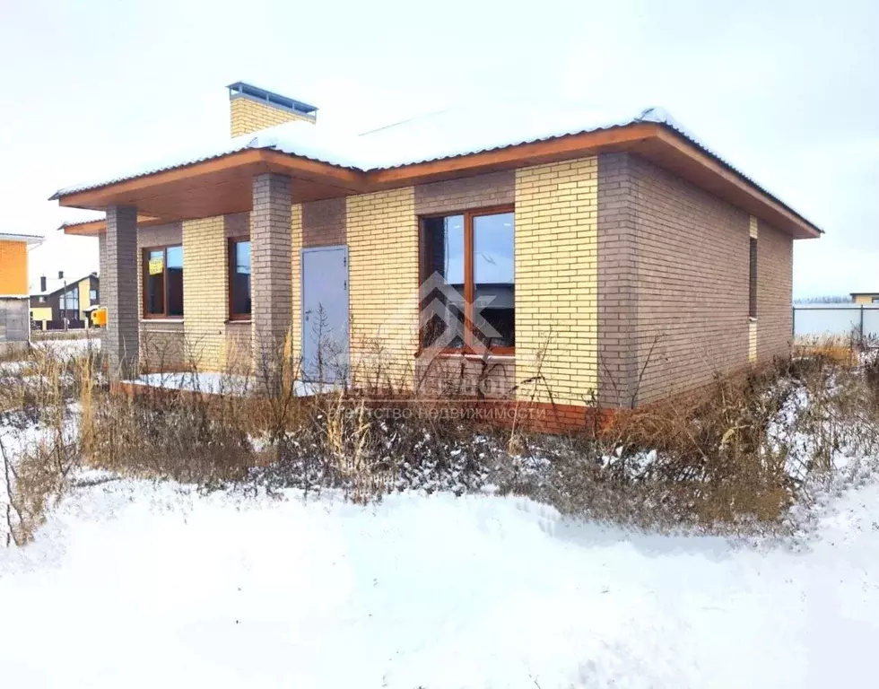 Дом в Татарстан, Лаишевский район, Кирбинское с/пос, д. Травкино ул. ... - Фото 1