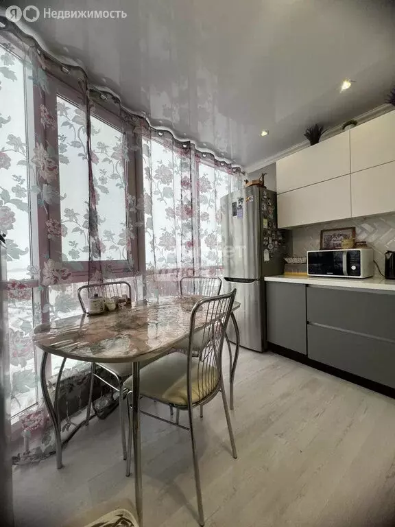 2-комнатная квартира: Энгельс, Студенческая улица, 183Е (61.3 м) - Фото 1