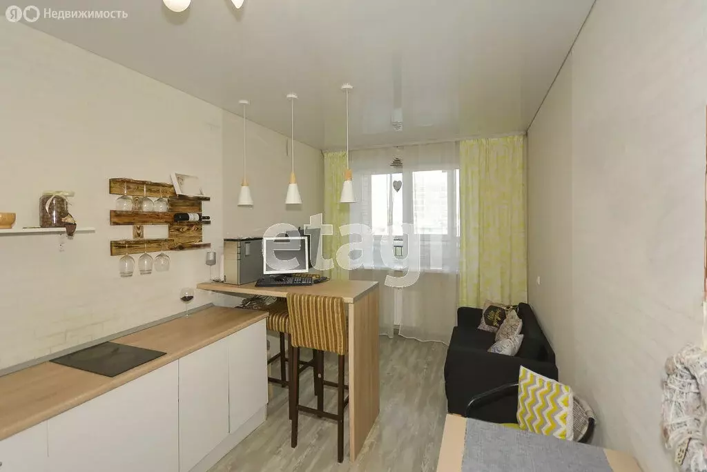 1-комнатная квартира: Тюмень, улица Мельникайте, 138а (42 м) - Фото 1