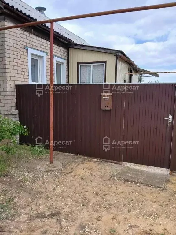 Дом в Волгоградская область, Дубовка Ленинградская ул. (51 м) - Фото 0