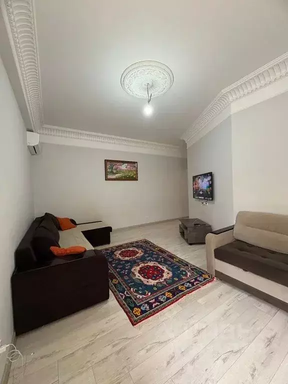 2-к кв. Дагестан, Каспийск просп. Акулиничева, 6 (70.0 м) - Фото 0