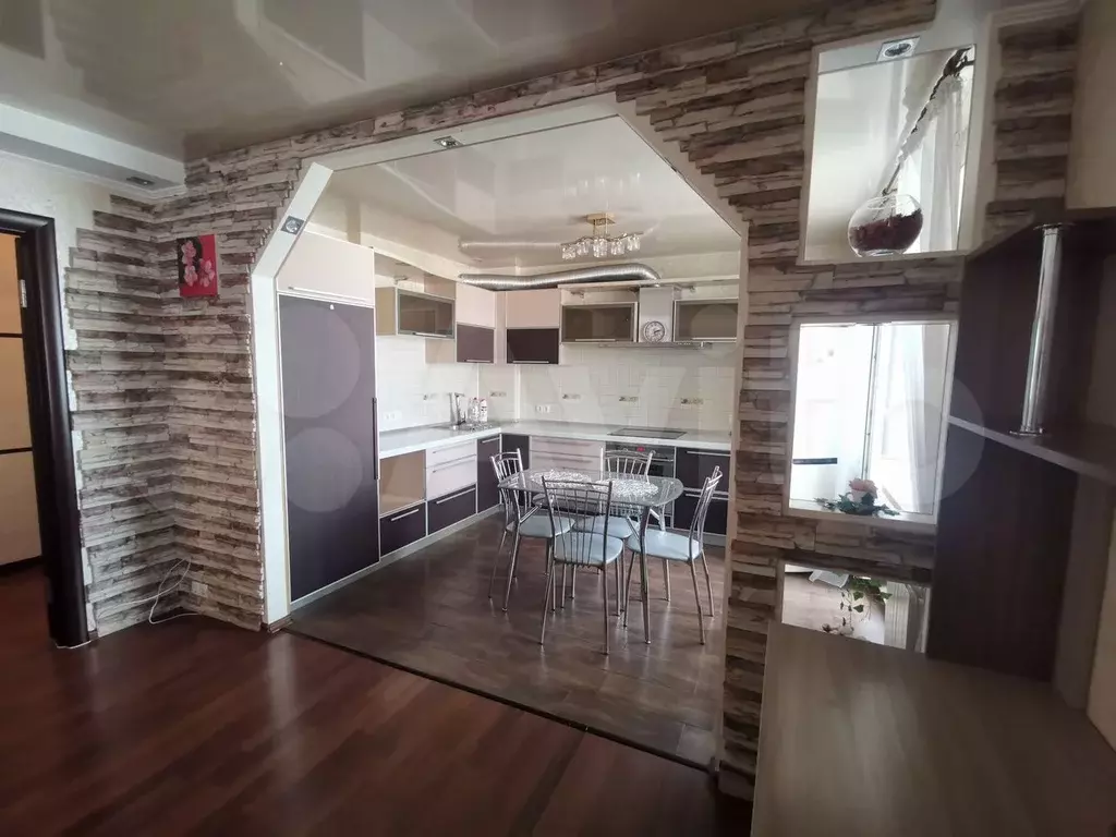 2-к. квартира, 58 м, 7/10 эт. - Фото 1