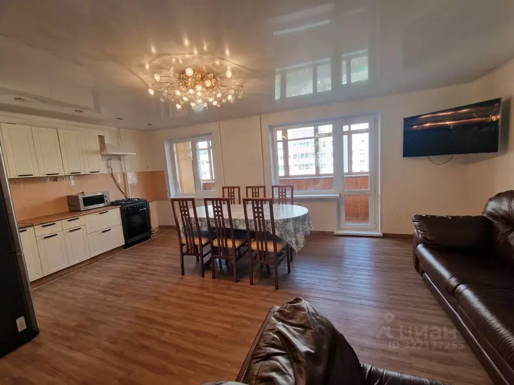 2-к кв. Владимирская область, Александров ул. Горького, 3 (68.5 м) - Фото 1