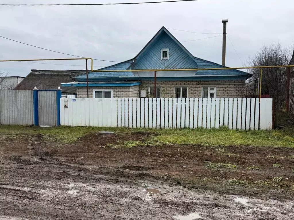 Дом в Татарстан, Заинский район, с. Бегишево  (100 м) - Фото 2