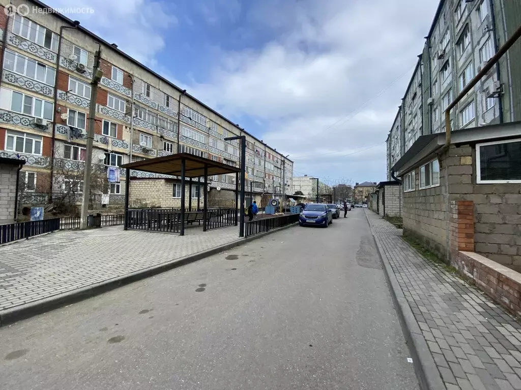 4-комнатная квартира: Дербент, улица 345-й Дагестанской Стрелковой ... - Фото 1