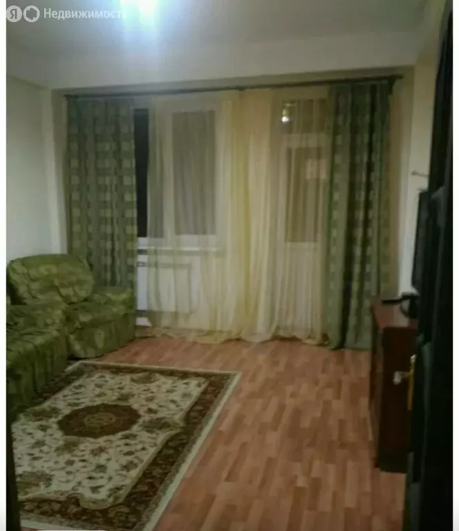 2-комнатная квартира: Махачкала, улица Юсупа Акаева, 27А (75 м) - Фото 0