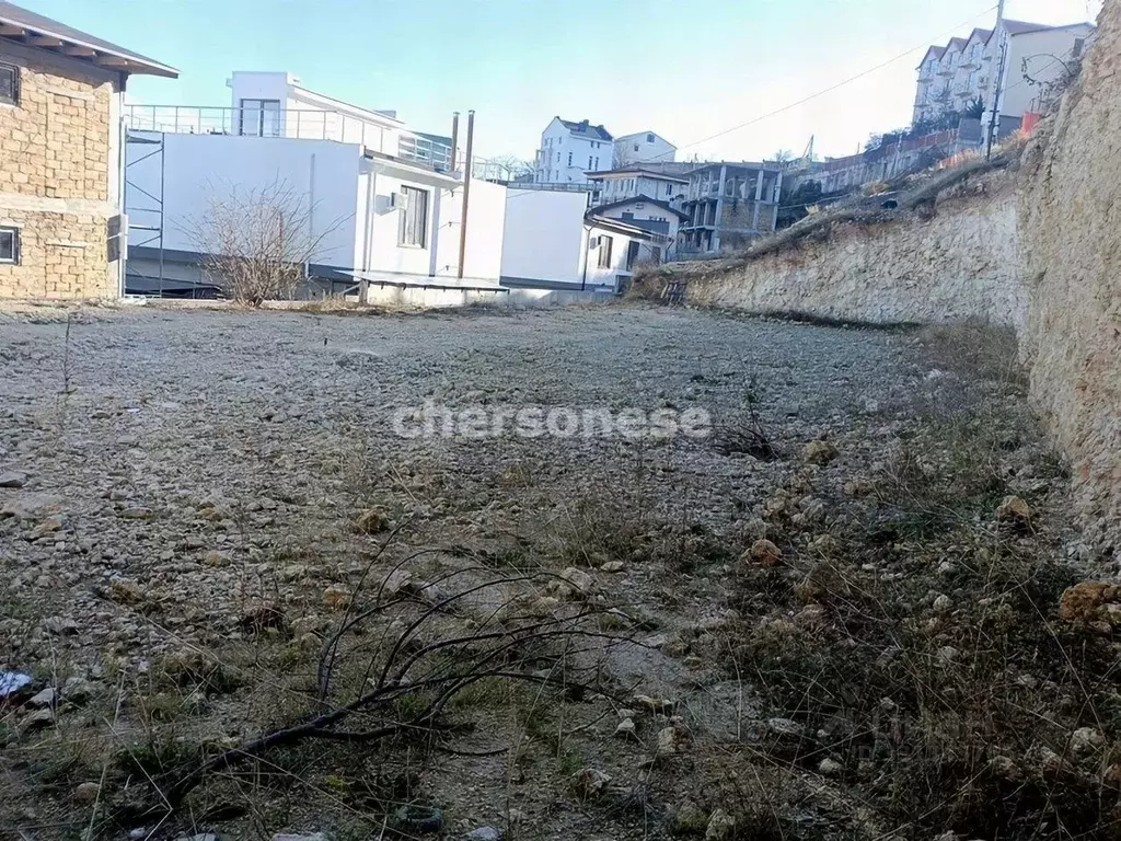 Участок в Севастополь ул. Волнистая (7.0 сот.) - Фото 1