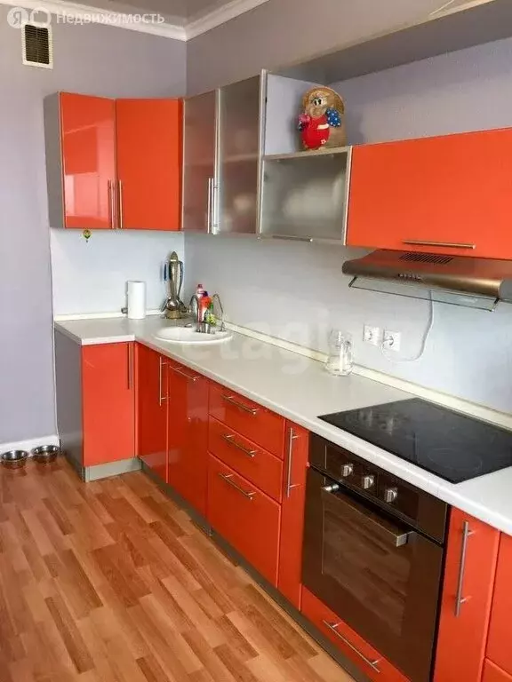 2-комнатная квартира: Екатеринбург, улица Орденоносцев, 8 (66 м) - Фото 0