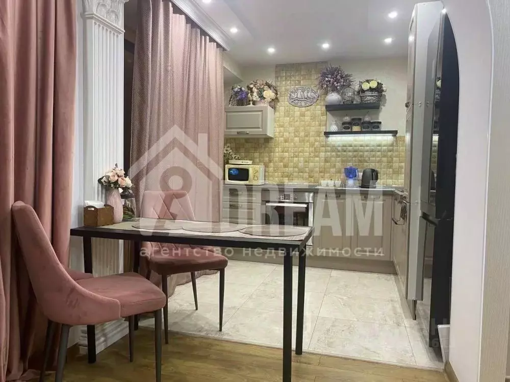 1-к кв. Волгоградская область, Волгоград ул. 8-й Воздушной Армии, 10а ... - Фото 1