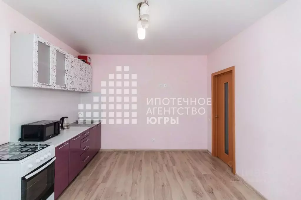 2-к кв. Ханты-Мансийский АО, Ханты-Мансийск ул. Гагарина, 141 (65.0 м) - Фото 2