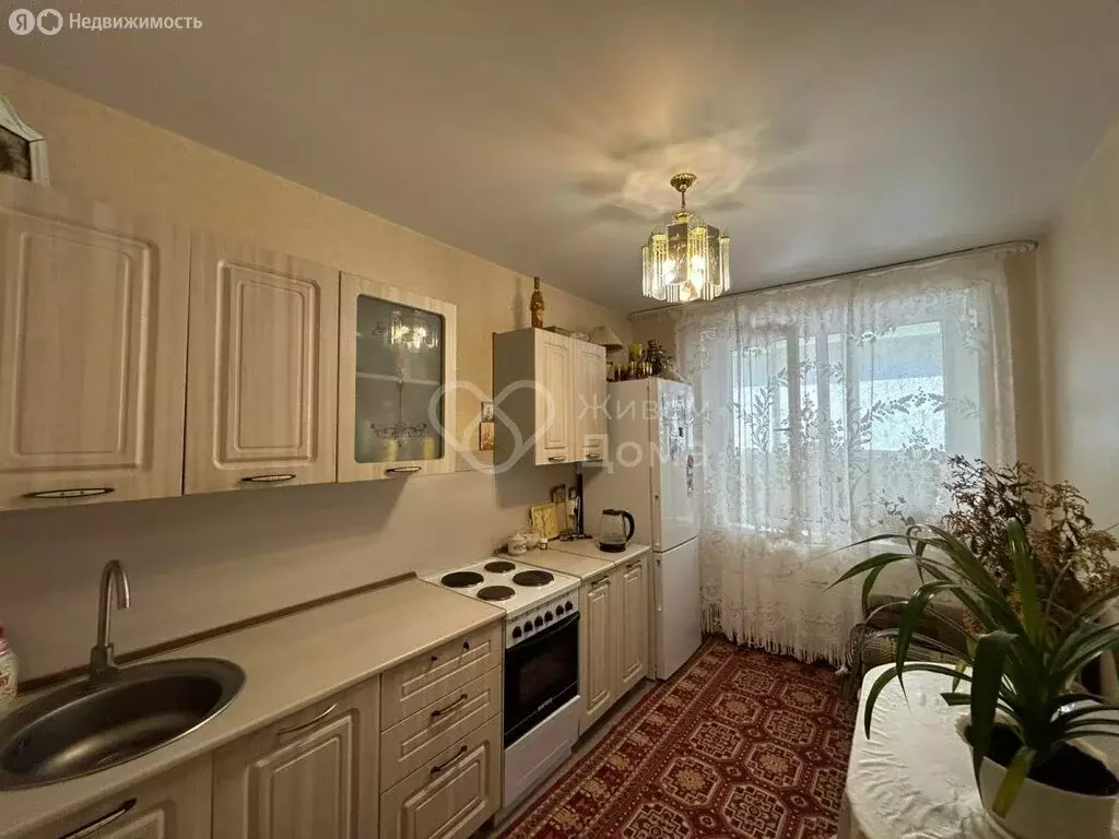 1-комнатная квартира: Волгоград, улица Академика Комарова, 68 (47 м) - Фото 0