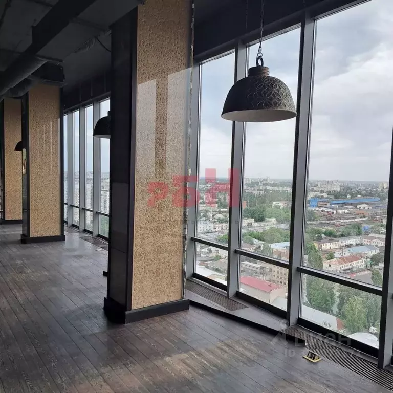 Офис в Воронежская область, Воронеж Плехановская ул., 53 (350 м) - Фото 1
