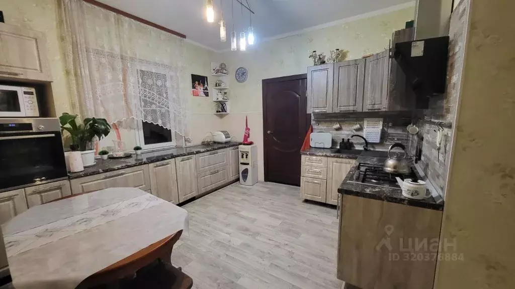 Дом в Астраханская область, Приволжский район, с. Карагали Пионерская ... - Фото 1