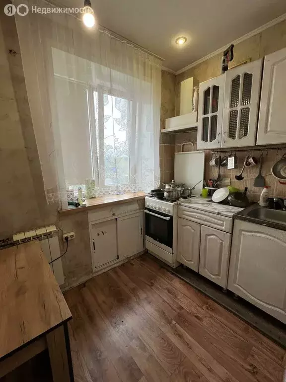 2-комнатная квартира: Кемерово, проспект Шахтёров, 37 (42 м) - Фото 2