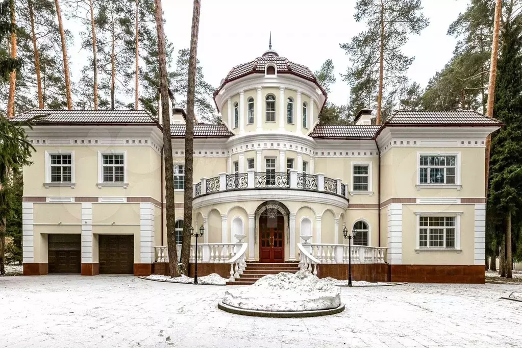Дом 1250 м на участке 50 сот. - Фото 0