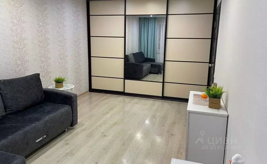 1-к кв. Кировская область, Киров ул. Ивана Попова, 56к1 (35.0 м) - Фото 0