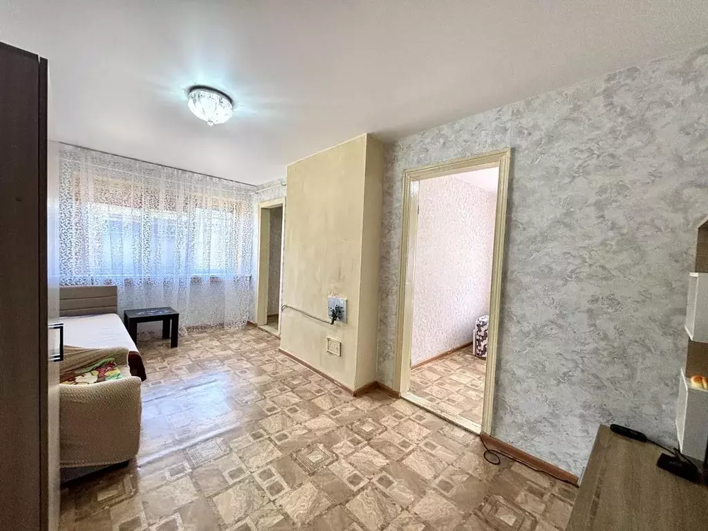 Квартира, 3 комнаты, 43 м - Фото 2