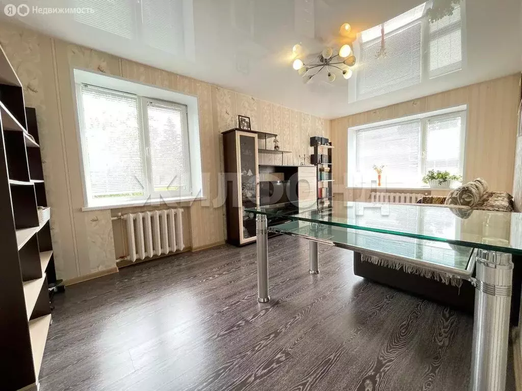 3-комнатная квартира: село Рыбалово, Коммунистическая улица, 1 (61 м) - Фото 1