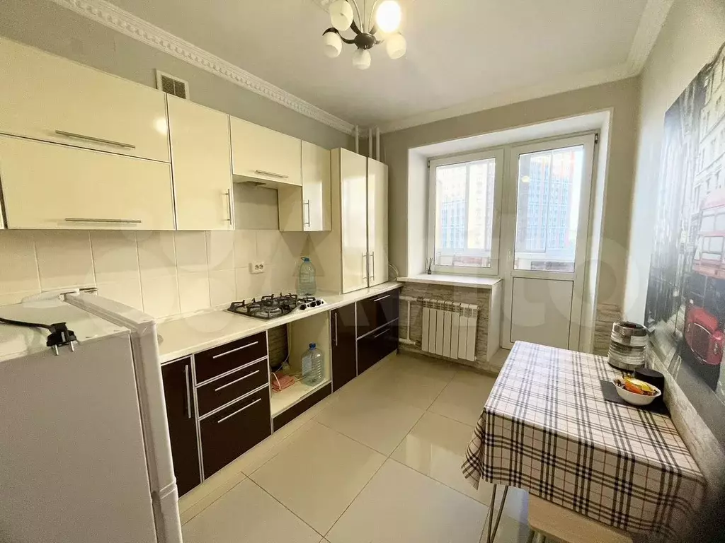 1-к. квартира, 38 м, 4/10 эт. - Фото 1