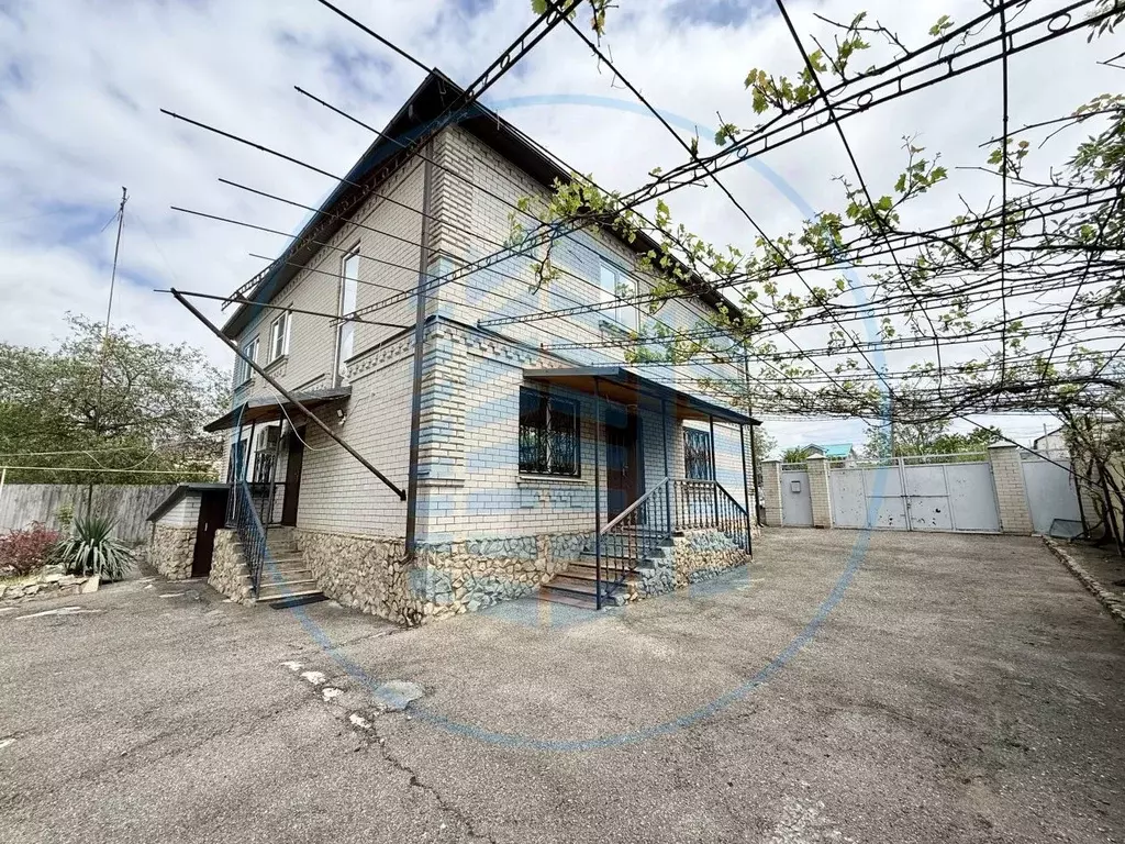 Дом в Ставропольский край, Лермонтов городской округ, с. Острогорка ... - Фото 0