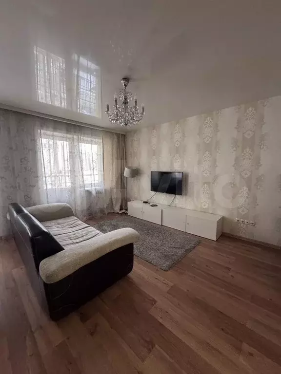 2-к. квартира, 65 м, 2/6 эт. - Фото 1