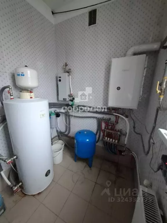 Дом в Свердловская область, Екатеринбург ул. Лоцмановых, 116 (180 м) - Фото 2