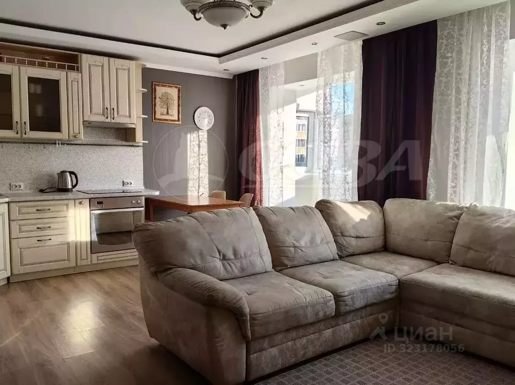 6-к кв. Тюменская область, Тюмень ул. Николая Чаплина, 115 (90.0 м) - Фото 1