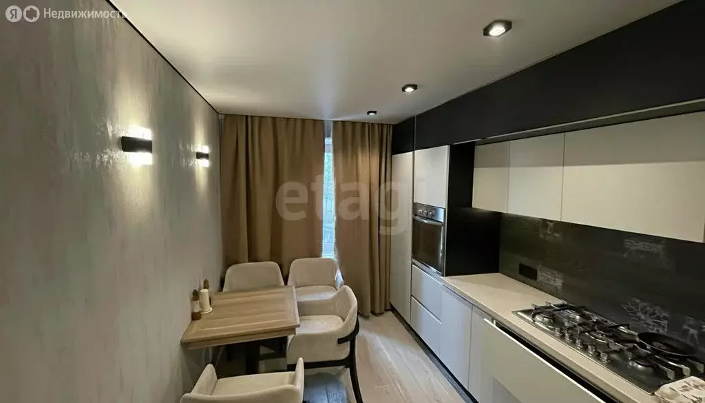 2-комнатная квартира: Казань, улица Фатыха Амирхана, 91А (57 м) - Фото 2