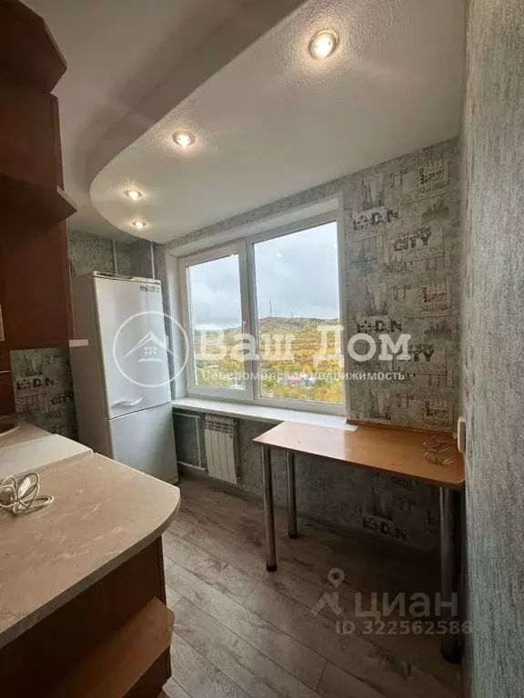 2-к кв. Мурманская область, Североморск ул. Кирова, 11 (41.5 м) - Фото 0