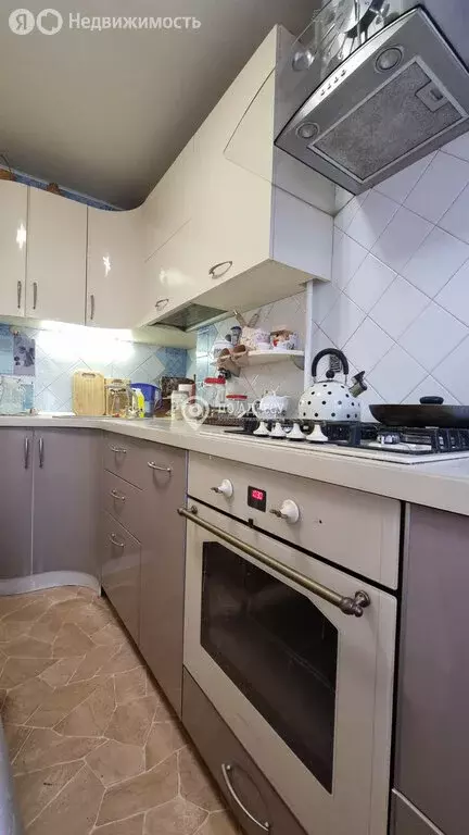 2-комнатная квартира: Саратов, Пензенская улица, 35 (50 м) - Фото 1