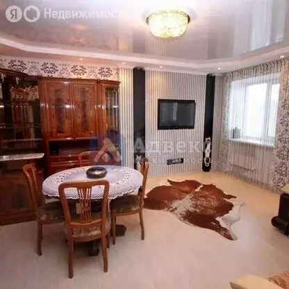 3-комнатная квартира: Тюмень, улица Орджоникидзе, 50А (92 м) - Фото 1