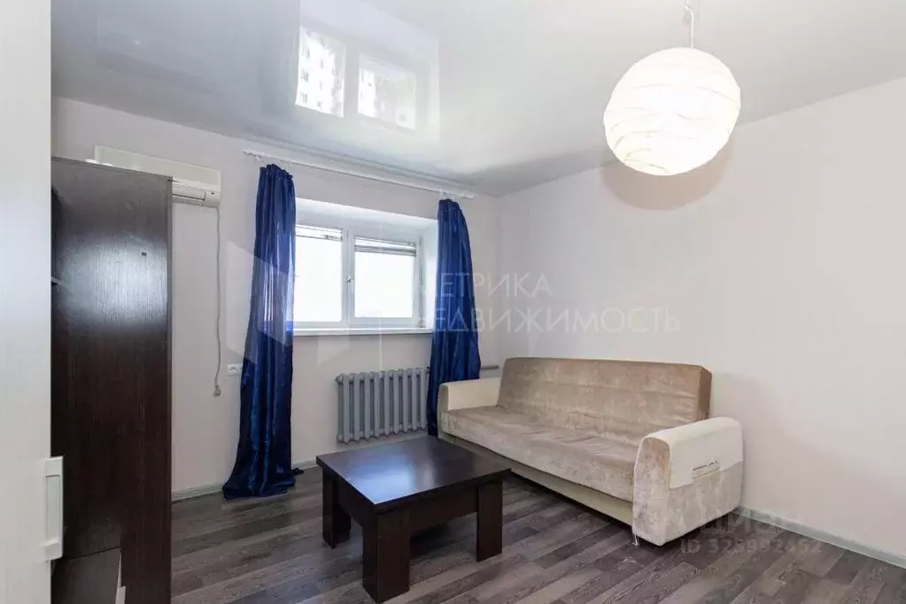 Студия Тюменская область, Тюмень ул. Демьяна Бедного, 83к1 (28.2 м) - Фото 1