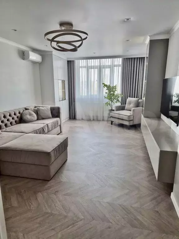 3-к. квартира, 95 м, 9/18 эт. - Фото 1