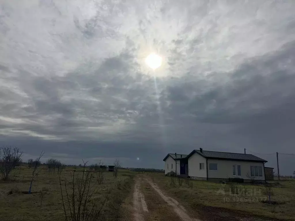 Участок в Крым, Симферопольский район, Николаевка пгт ул. Советская ... - Фото 1