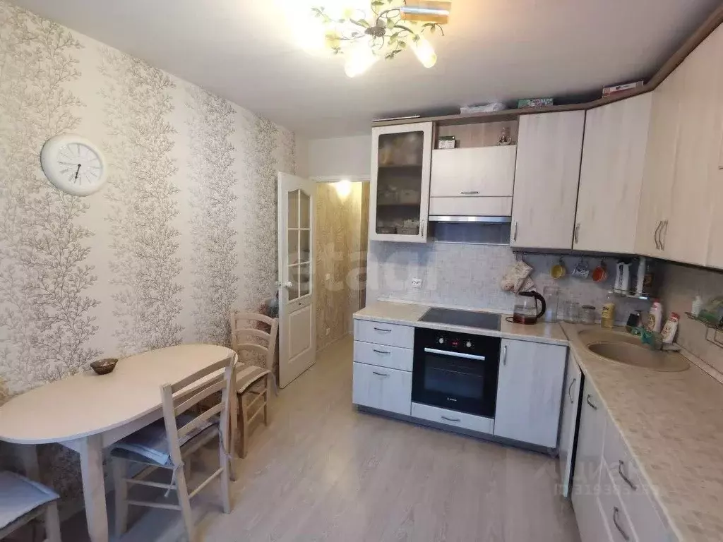 3-к кв. Коми, Сыктывкар просп. Бумажников, 52 (82.6 м) - Фото 1