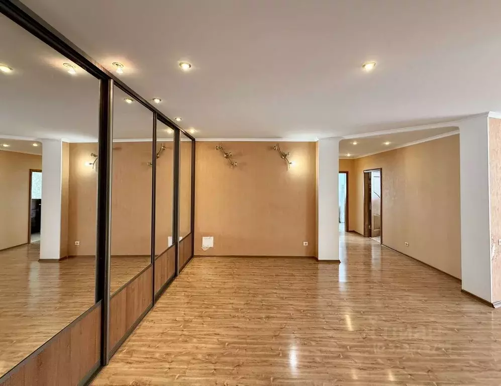 3-к кв. Самарская область, Тольятти ул. 40 лет Победы, 18 (118.4 м) - Фото 2