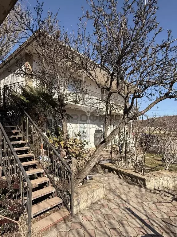 Дом в Крым, Алушта муниципальный округ, с. Изобильное ул. Центральная ... - Фото 2