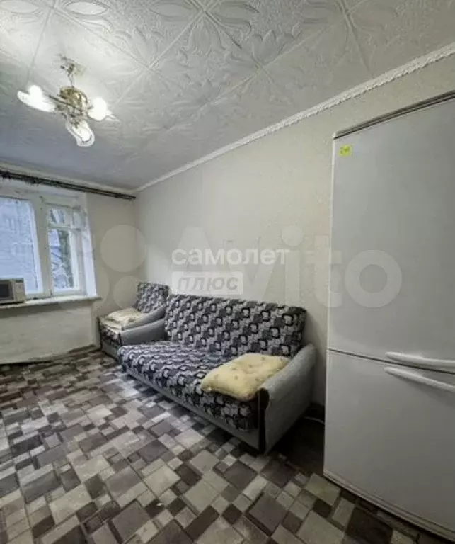 Комната 13 м в 8-к., 1/5 эт. - Фото 1